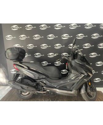 KYMCO Grand Dink 300 2018 | 16.300 km | Gris | 2.699€