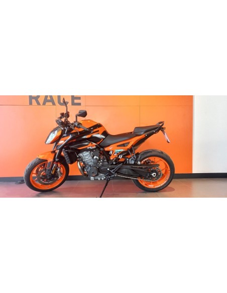 KTM 890 Duke GP 2022 | 7.863 km | 8.290€