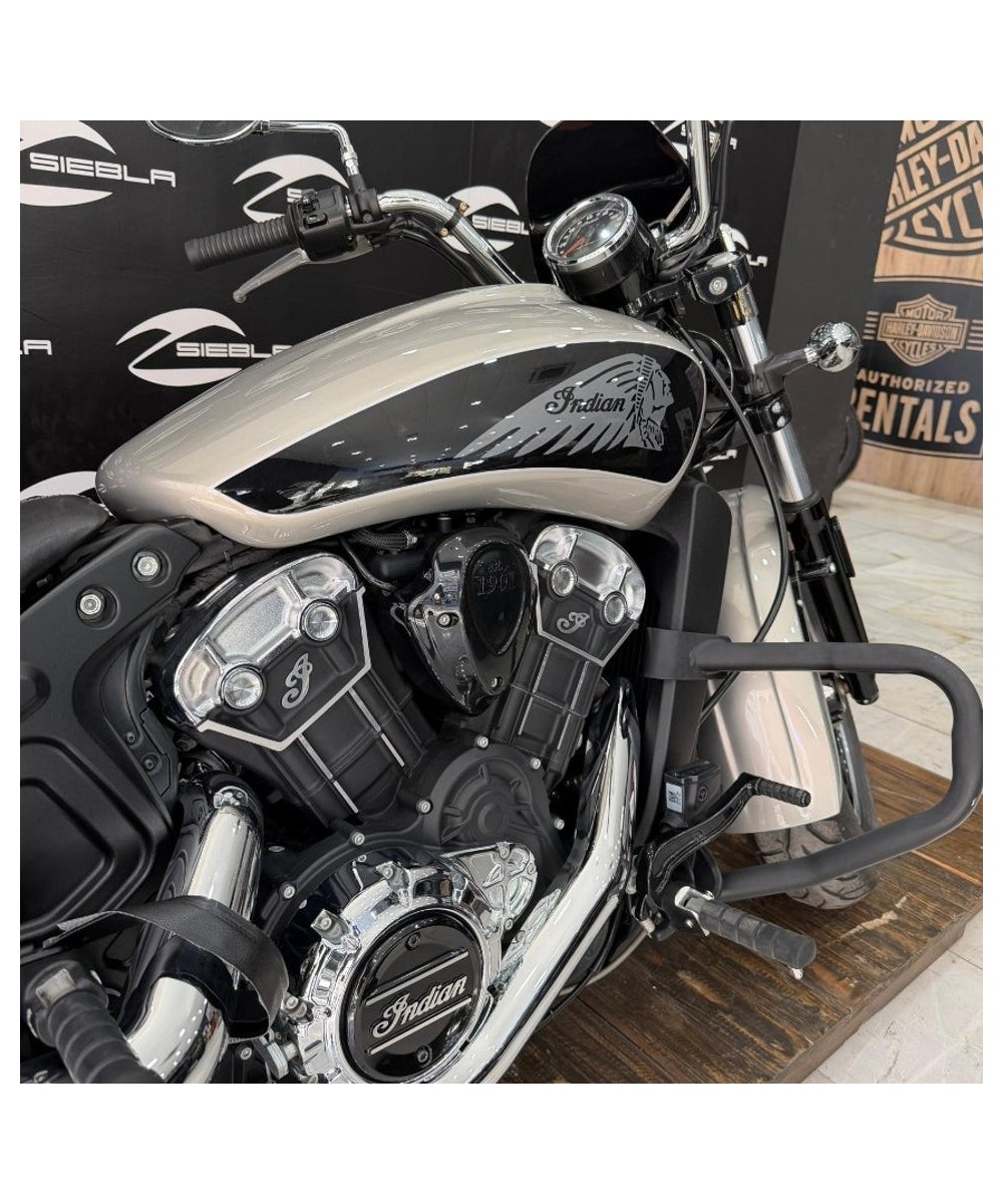 Indian Scout 1200 2022 | 9.860 km | Plata | 10.999€