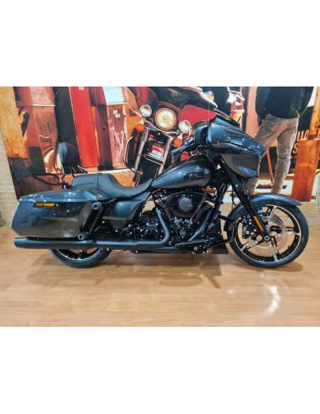 Harley‑Davidson Street Glide 2025 | 2.100 km | 32.990€