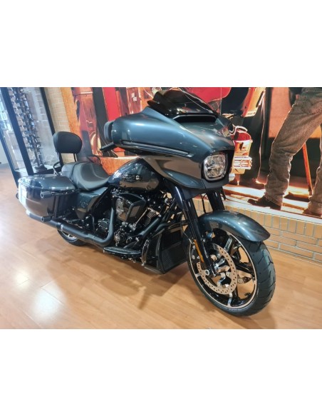 Harley‑Davidson Street Glide 2025 | 2.100 km | 32.990€
