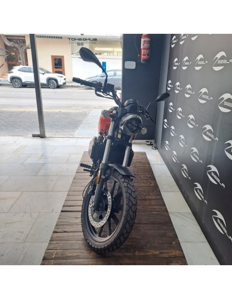 QJ SRV 125 2024 | 7.696 km | Naranja | 2.199€