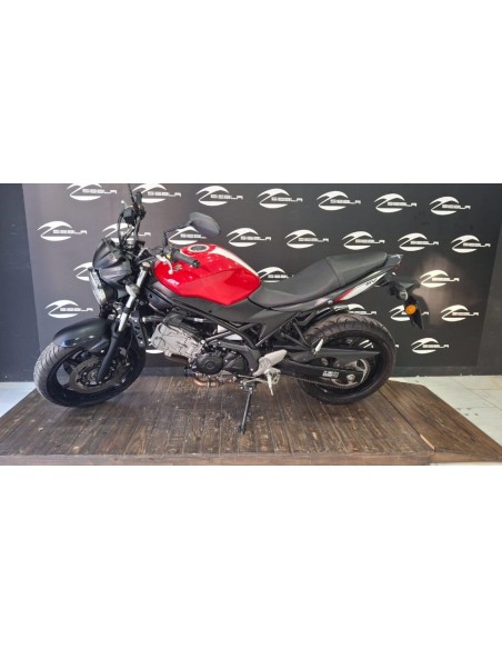 Suzuki SV650 | 28,300 km | Red | 1‑year warranty