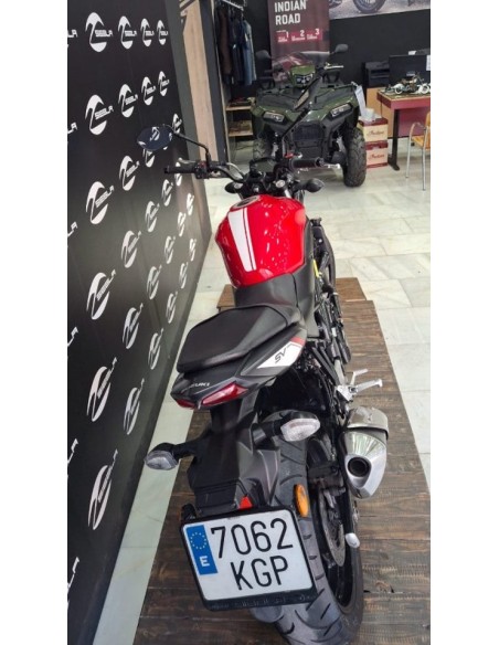 Suzuki SV650 | 28,300 km | Red | 1‑year warranty