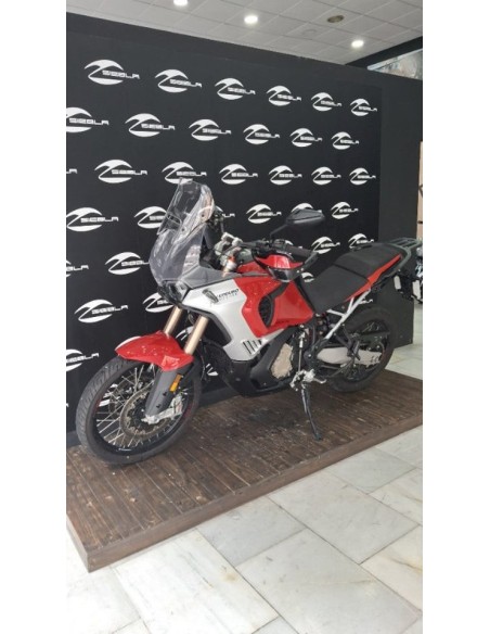 MV Agusta Enduro Veloce 2024 | 3,156 km | Red | €17,399