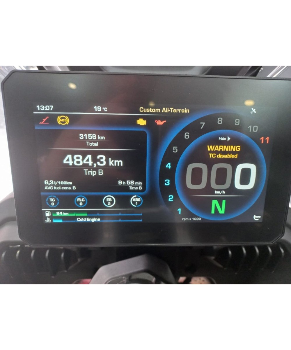 MV Agusta Enduro Veloce 2024 | 3.156 km | Roja | 17.399€