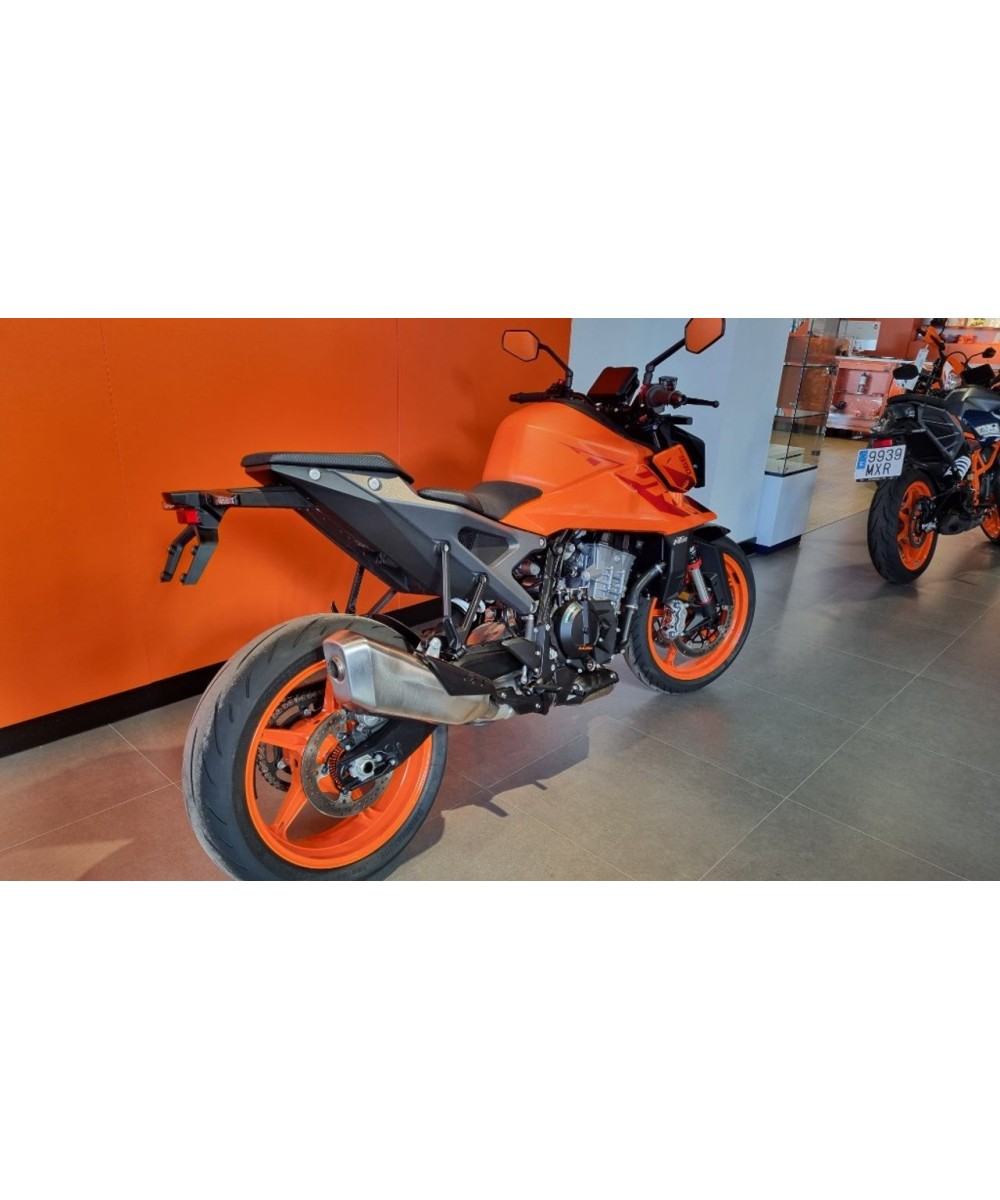 KTM 990 Duke 2025 | 1.783 km | Naranja | 12.490€