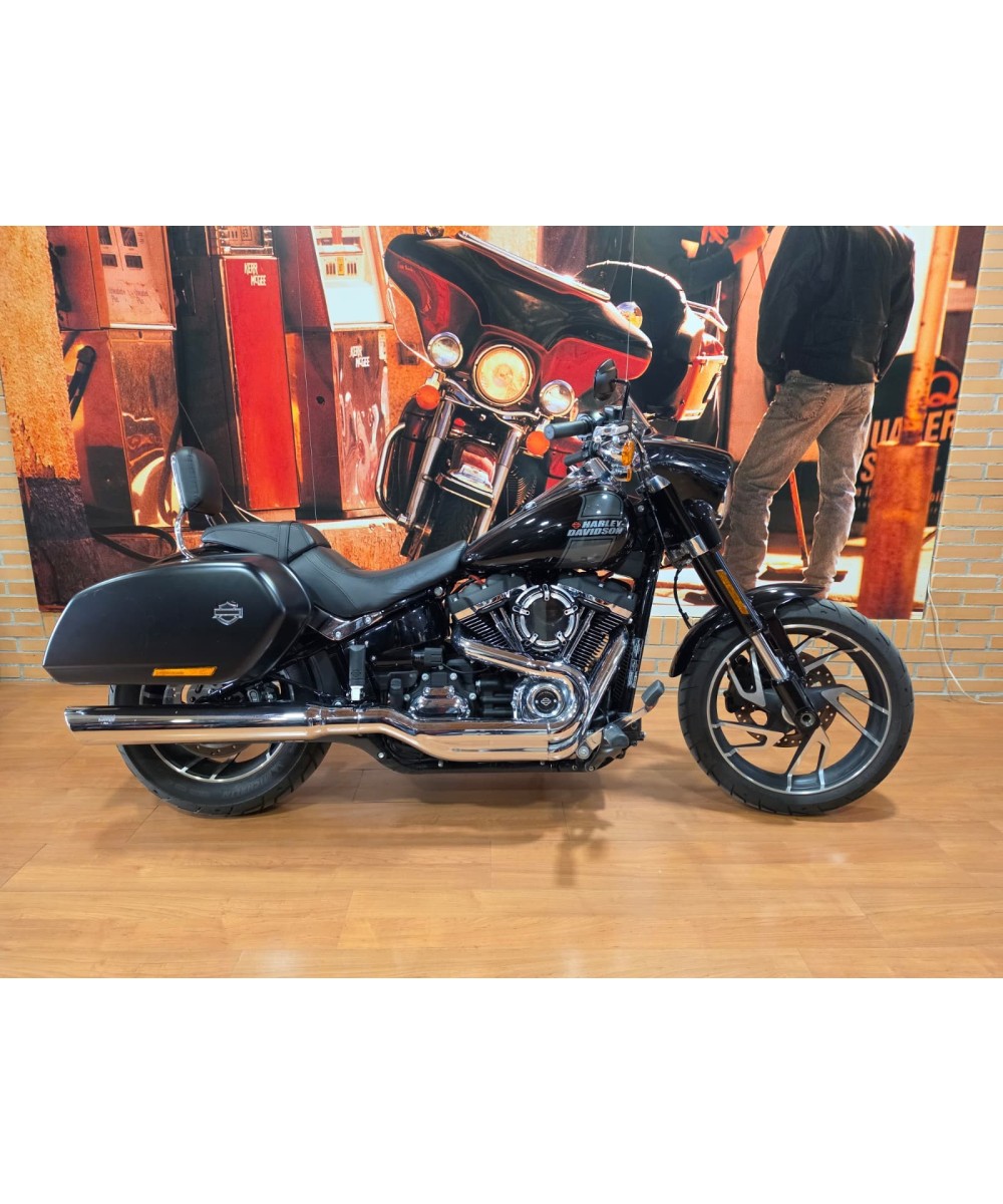 Harley-Davidson Softail Sport Glide 2022 in Malaga | 4,800 km | 17,990 €