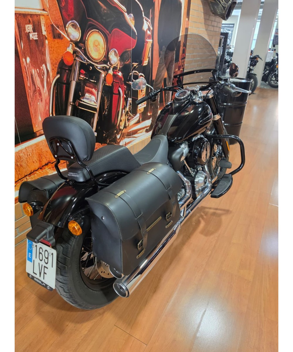 Harley-Davidson Softail Slim 2022 | 13.900 km | 18.490 €