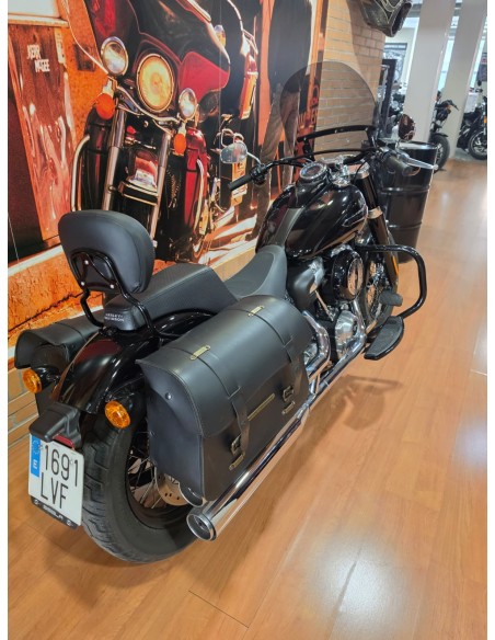 Harley-Davidson Softail Slim 2022 | 13.900 km | 18.490 €