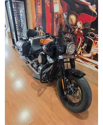 Harley-Davidson Softail Slim 2022 | 13.900 km | 18.490 € 2