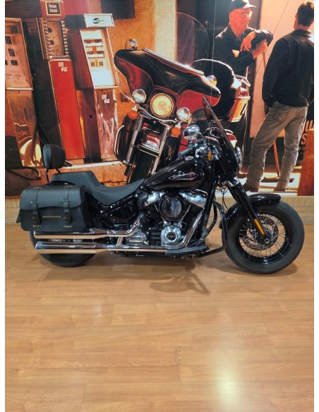 Harley-Davidson Softail Slim 2022 | 13.900 km | 18.490 €