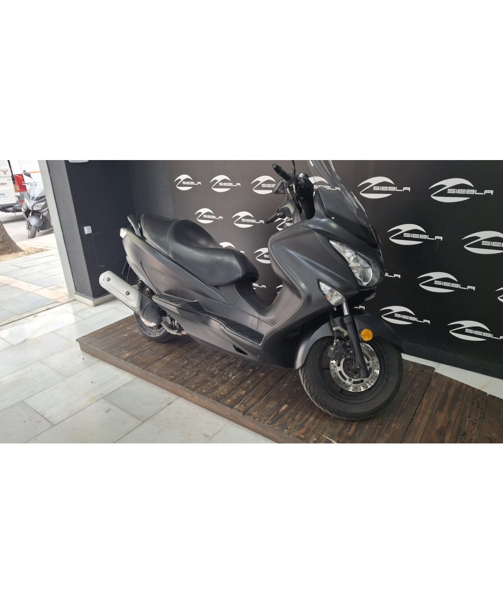 Suzuki Burgman 125 ABS 2018 | 25,000 km | €2,199