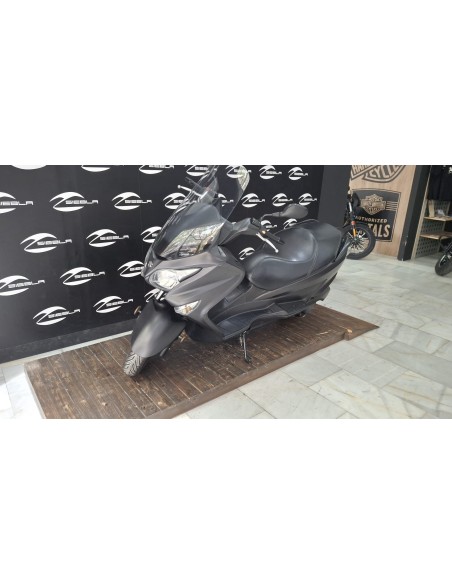 Suzuki Burgman 125 ABS 2018 | 25.000 km | 2.199 €