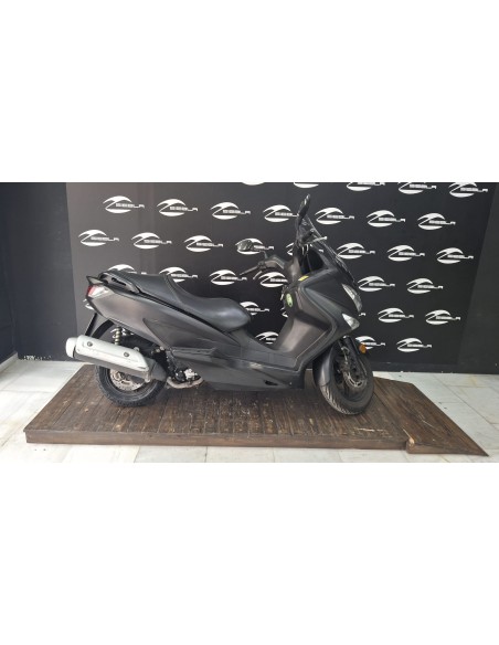Suzuki Burgman 125 ABS 2018 | 25.000 km | 2.199 €
