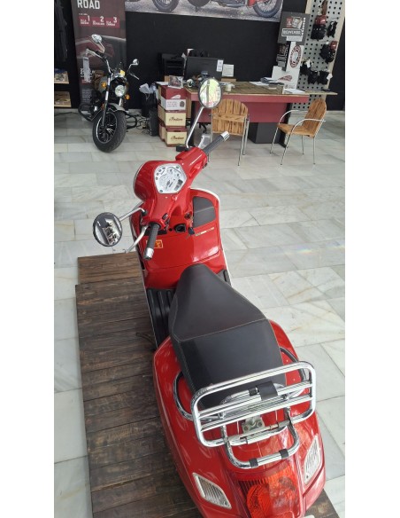 Vespa GTS 125 2007 | 14.187 km | 2.399 €