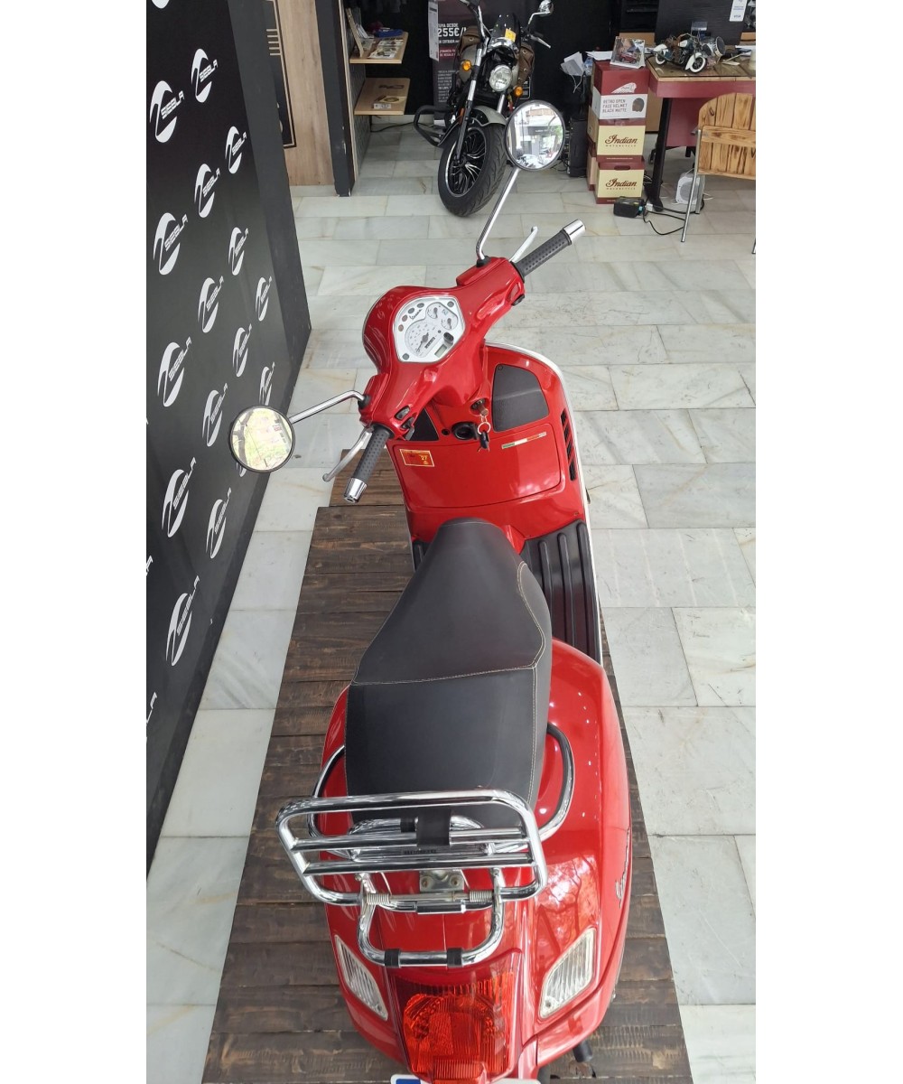 Vespa GTS 125 2007 | 14.187 km | 2.399 €