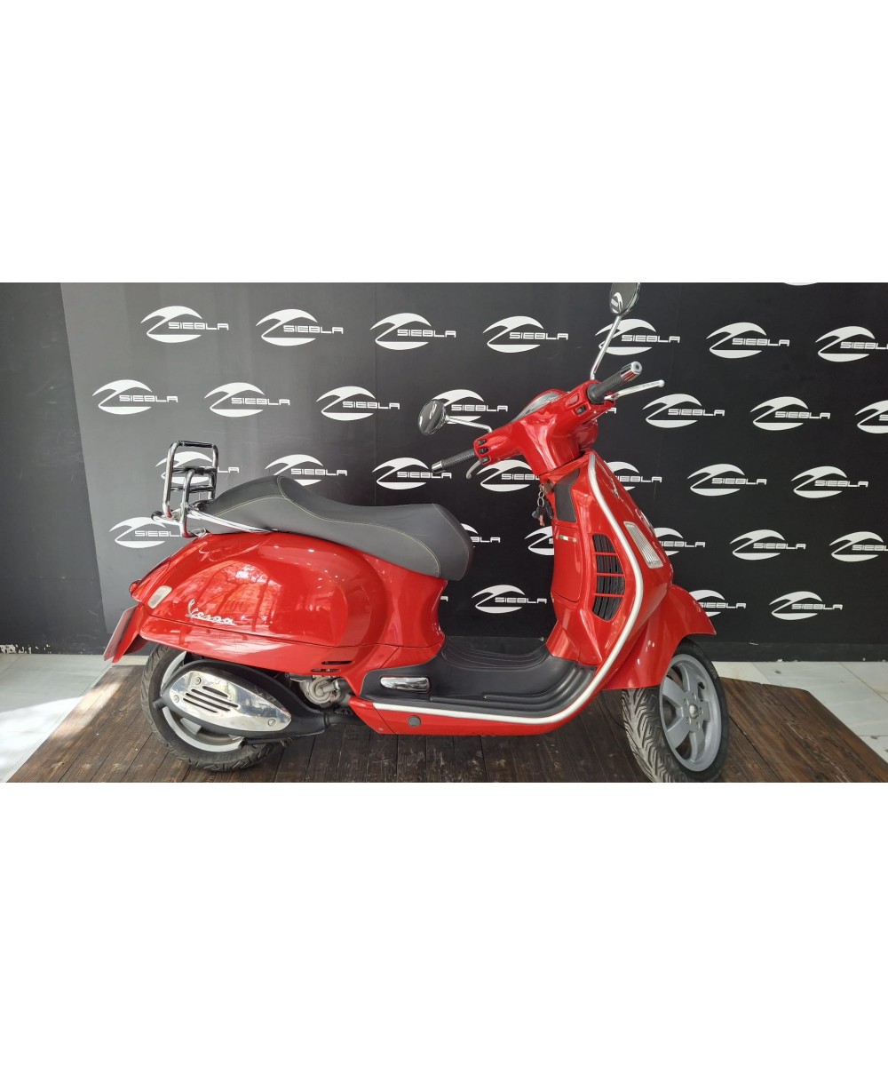 Vespa GTS 125 2007 | 14.187 km | 2.399 €