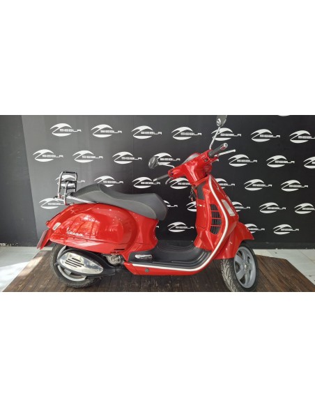 Vespa GTS 125 2007 | 14.187 km | 2.399 €