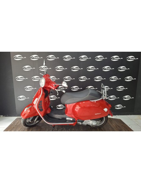 Vespa GTS 125 2007 | 14.187 km | 2.399 €