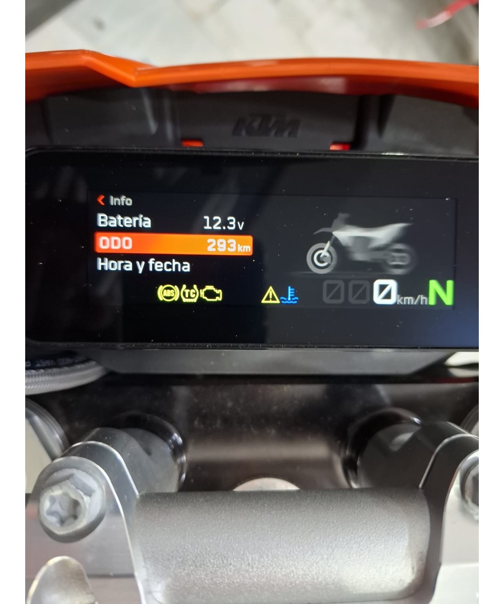 KTM 690 Enduro R 2026 | 293 km