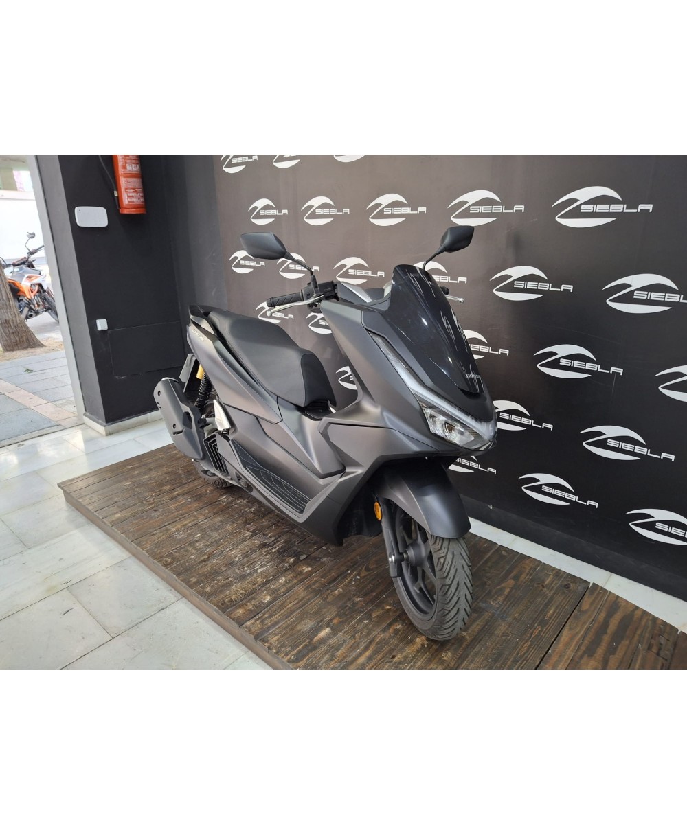 Honda PCX 125 DX 2025 | 5.888 km