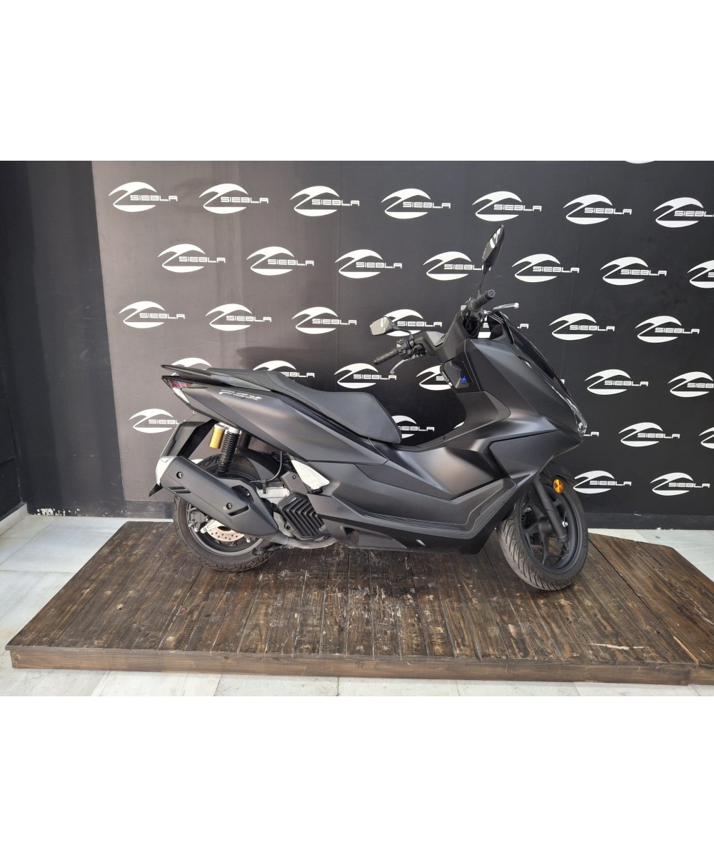 Honda PCX 125 DX 2025 | 5.888 km