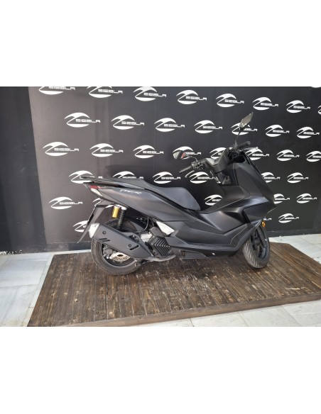 Honda PCX 125 DX 2025 | 5.888 km