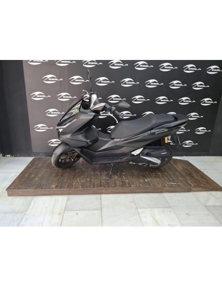 Honda PCX 125 DX 2025 | 5.888 km