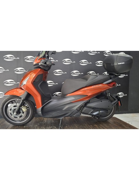 2024 Piaggio Beverly 5 | 3,158 km | Trunk included | Registration 9750 MXD | €3,699