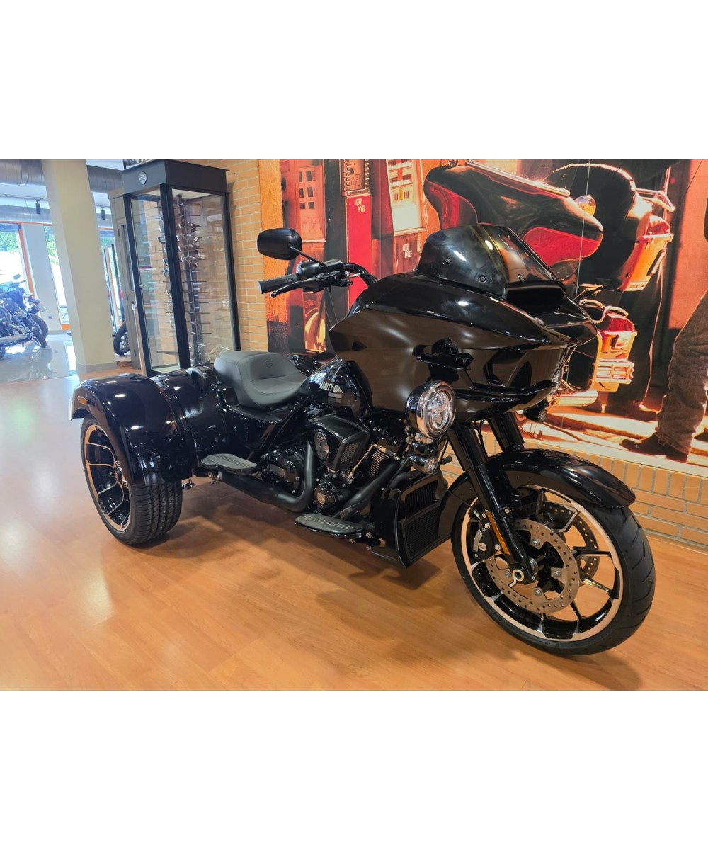 Harley‑Davidson Road Glide 3 2026 | 1 km