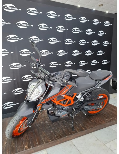 KTM 125 Duke 2023 | 7.126 km
