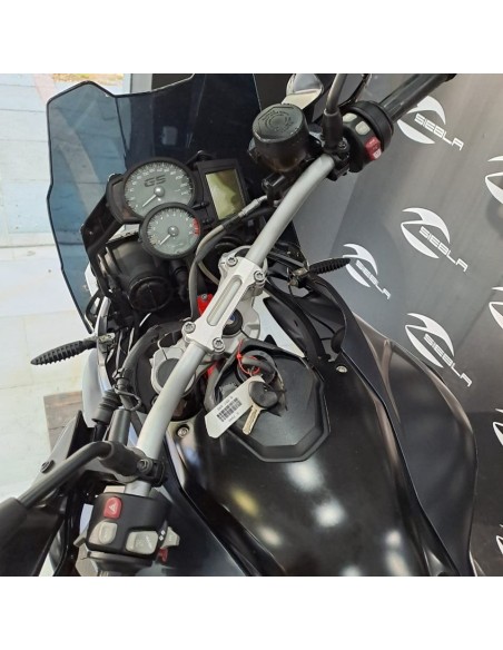 BMW F 750 GS en siebla