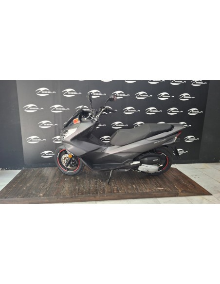 Used 2017 Honda PCX 125 | Only 2,131 km | €2,099 | Siebla