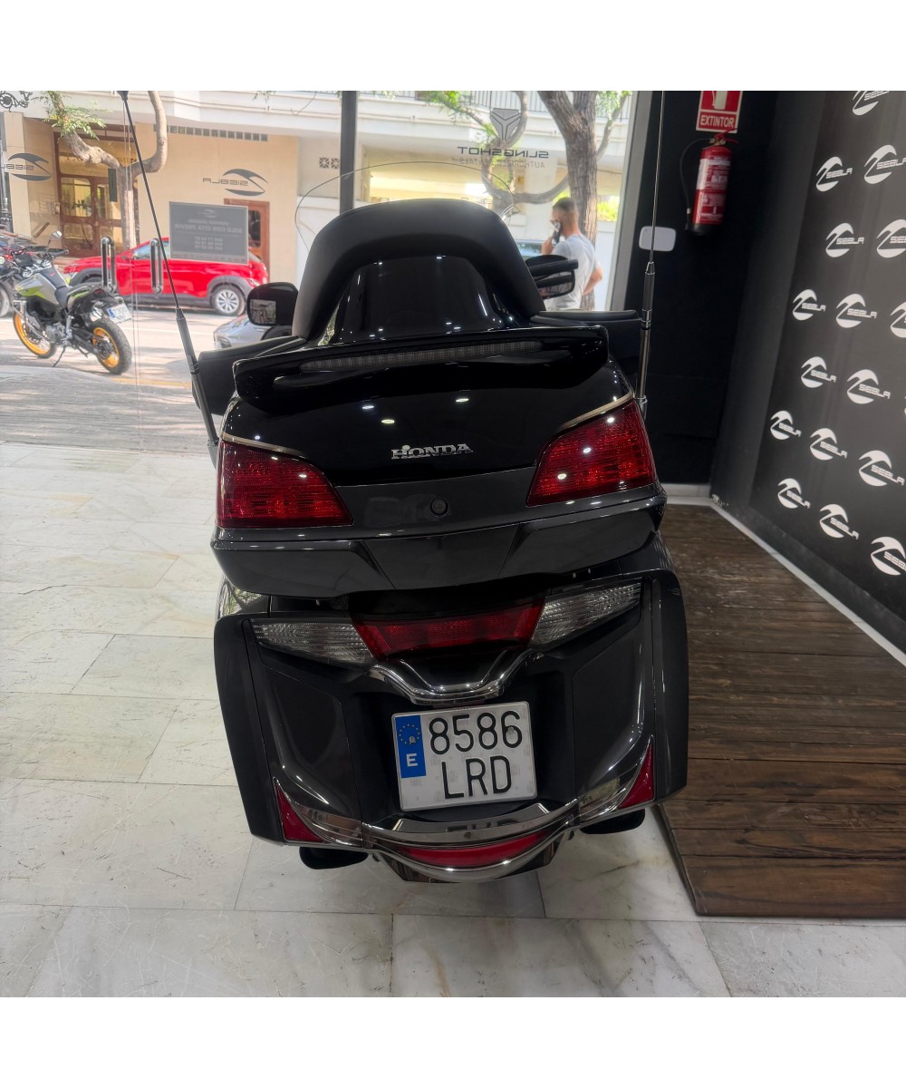 Used 2016 Honda Goldwing 1800 | 2,896 km (1,800 mi) | Siebla
