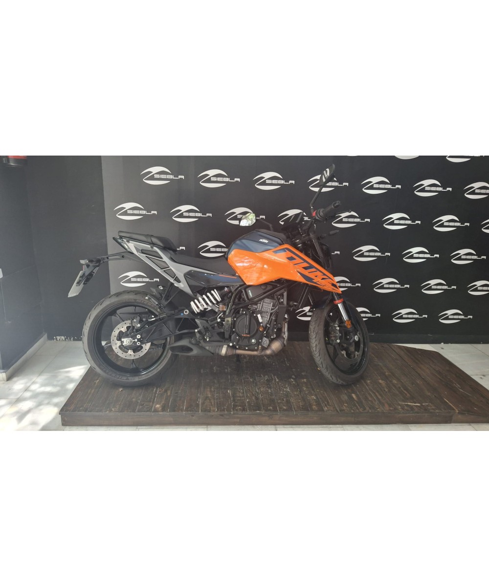 2025 KTM 125 Duke | 2,507 km