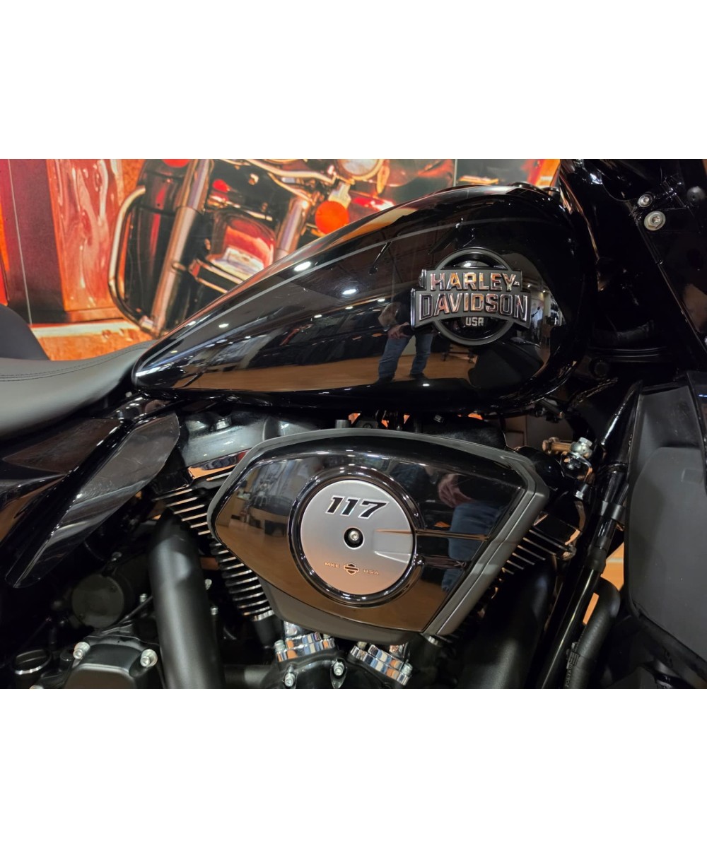 Pre-owned 2026 Harley-Davidson Street Glide Limited | 4,000 km | €38,590 | Siebla
