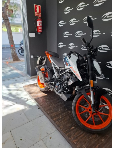 Pre-owned 2023 KTM 125 Duke | 11,739 km | €3,499 | Siebla