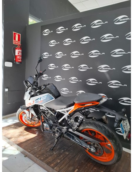 Pre-owned 2023 KTM 125 Duke | 11,739 km | €3,499 | Siebla