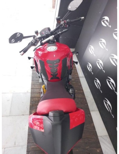 DUCATI Streetfighter V2 en Siebla
