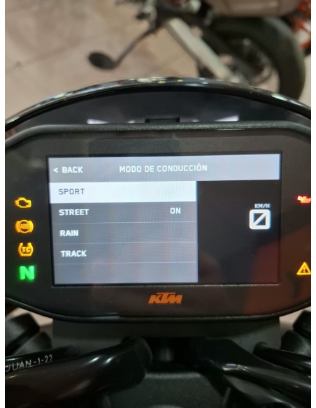 KTM 890 Duke GP 2022 | 12.865 km