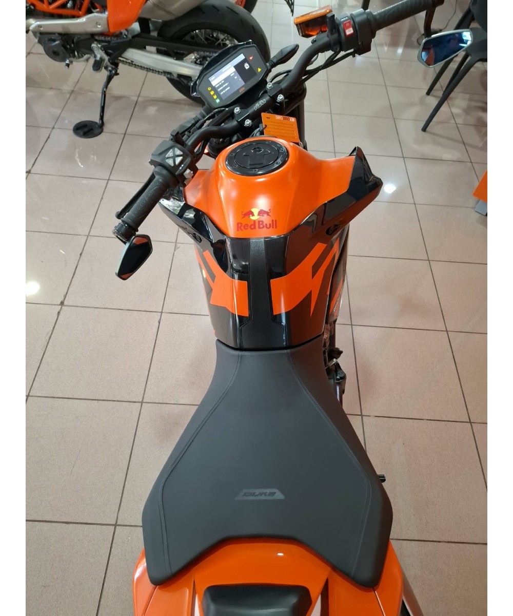 KTM 890 Duke GP 2022 | 12.865 km