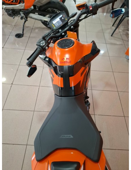 KTM 890 Duke GP 2022 | 12.865 km