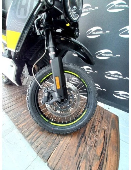 Husqvarna 2022 | 29.000 km | Gris | 9.999€