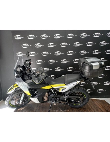 Husqvarna 2022 | 29.000 km | Gris | 9.999€