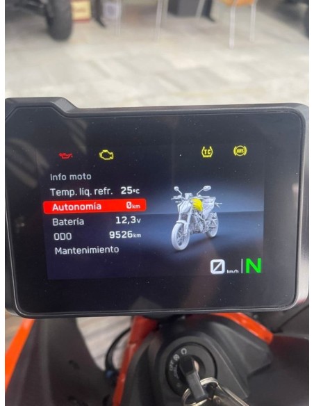 KTM 390 Duke 2025 | 9.526 km | Seminueva | 4.799€