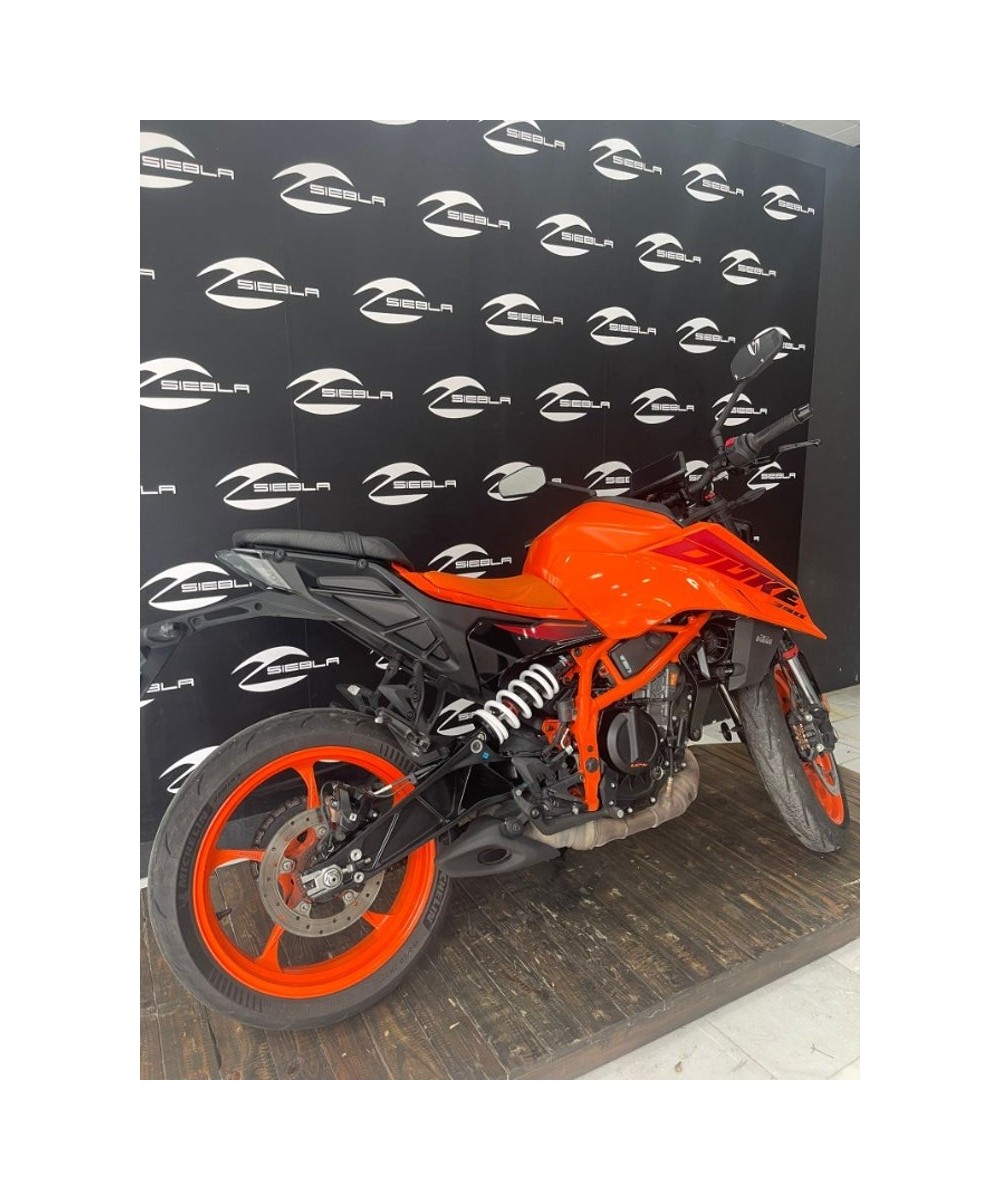 KTM 390 Duke 2025 | 9.526 km | Seminueva | 4.799€