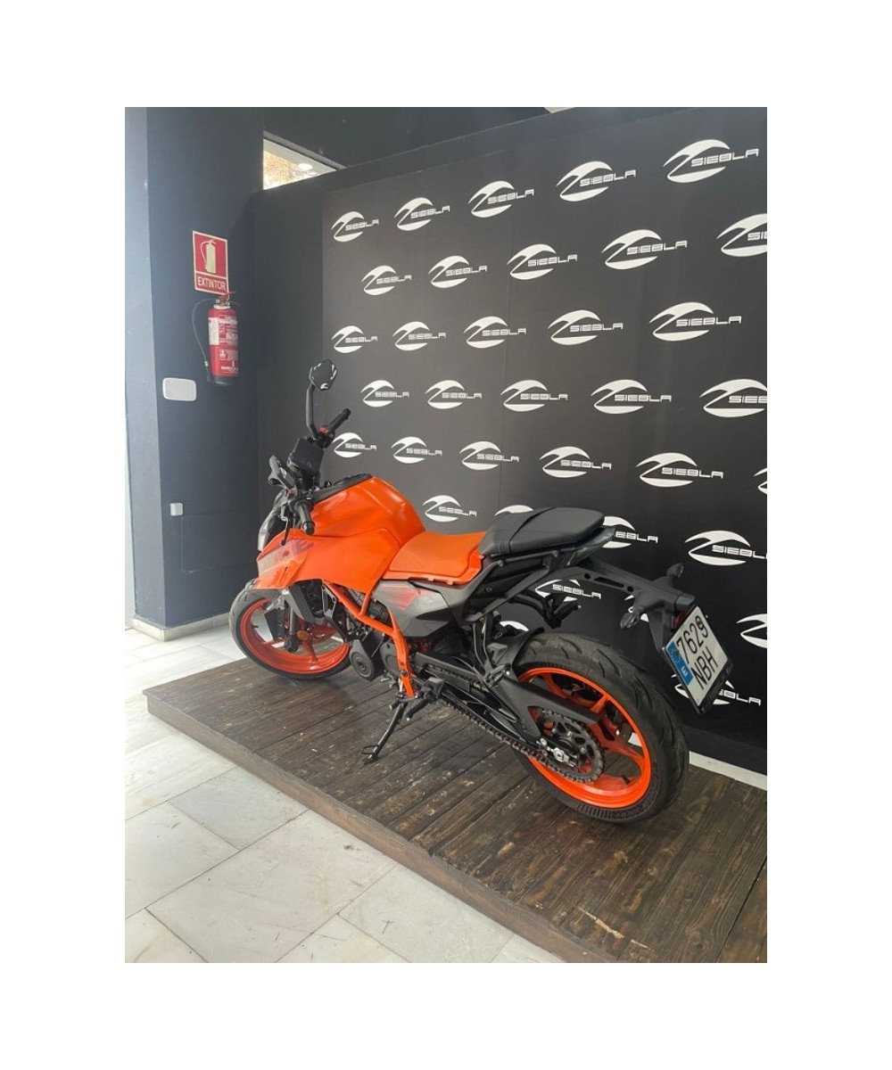 KTM 390 Duke 2025 | 9.526 km | Seminueva | 4.799€