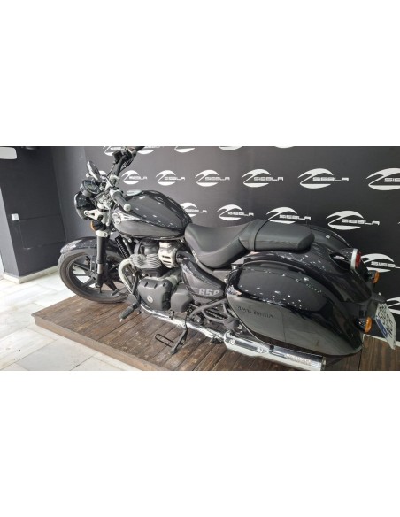 ROYAL ENFIELD Super Meteor 650 en Siebla