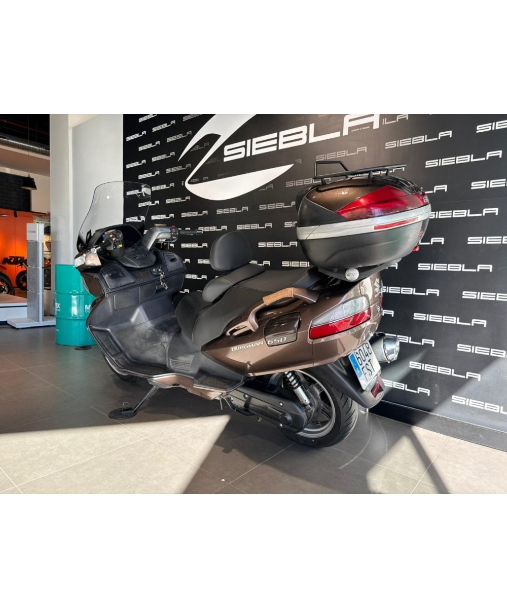 Suzuki Burgman 650 Executive 2007 | 70.241 km | Distintivo C | 3.700€
